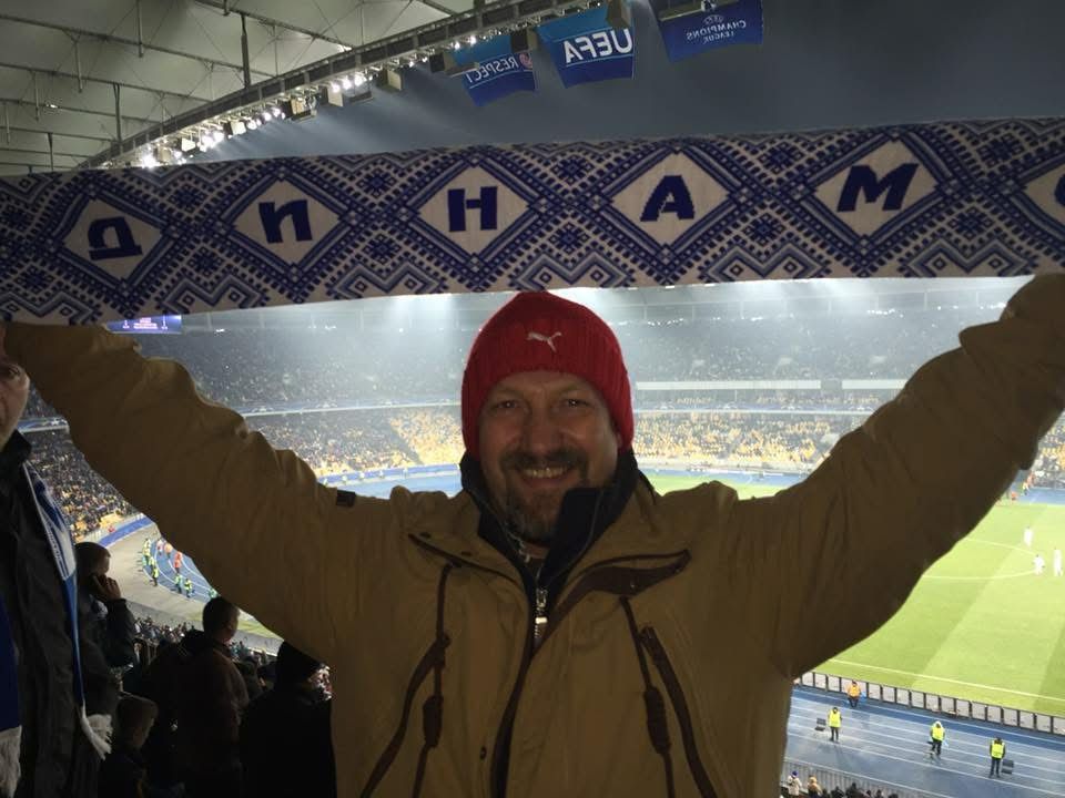 300 бойових вильотів і прорив на Азовсталь. Презентували книгу про видатного льотчика ГУР